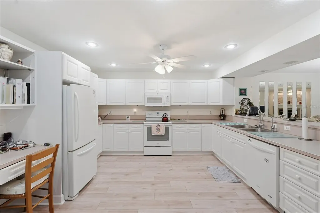 545 Pinellas Bayway S St Petersburg FL 33715
