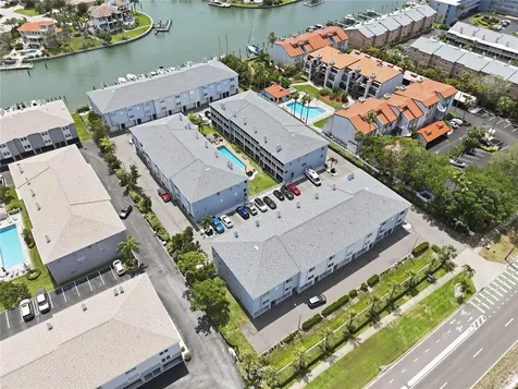 545 Pinellas Bayway S St Petersburg FL 33715