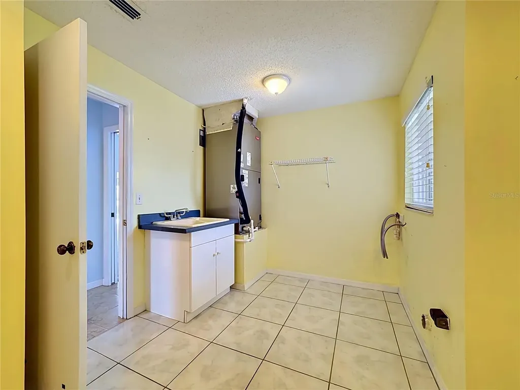 2007 Wedge Court Sun City Center FL 33573