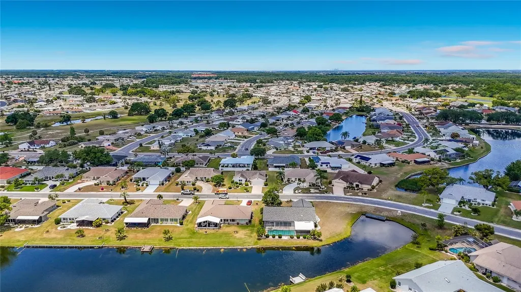 2007 Wedge Court Sun City Center FL 33573