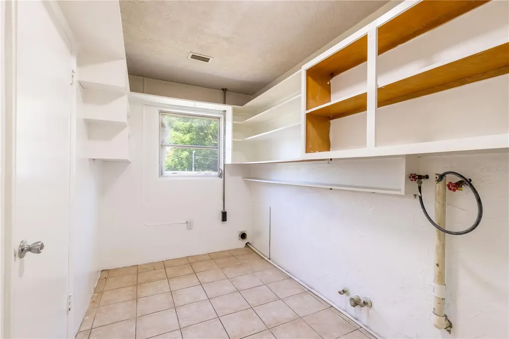 18 N Harrison Street Beverly Hills FL 34465