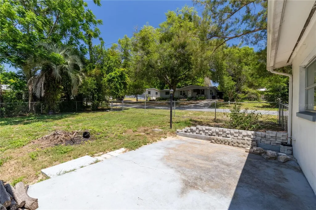 18 N Harrison Street Beverly Hills FL 34465