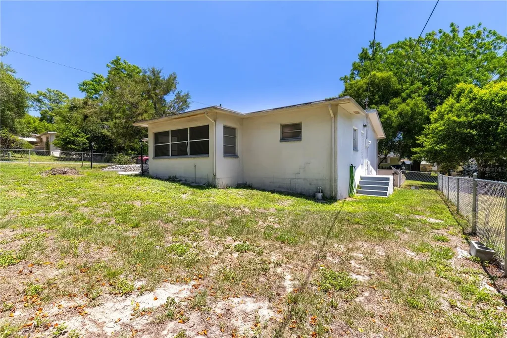 18 N Harrison Street Beverly Hills FL 34465