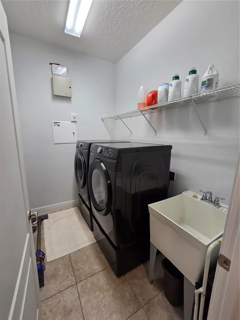 3013 San Leo Drive Orlando FL 32820