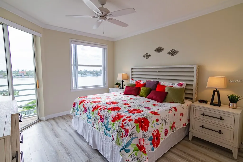 7974 Sailboat Key Boulevard S South Pasadena FL 33707