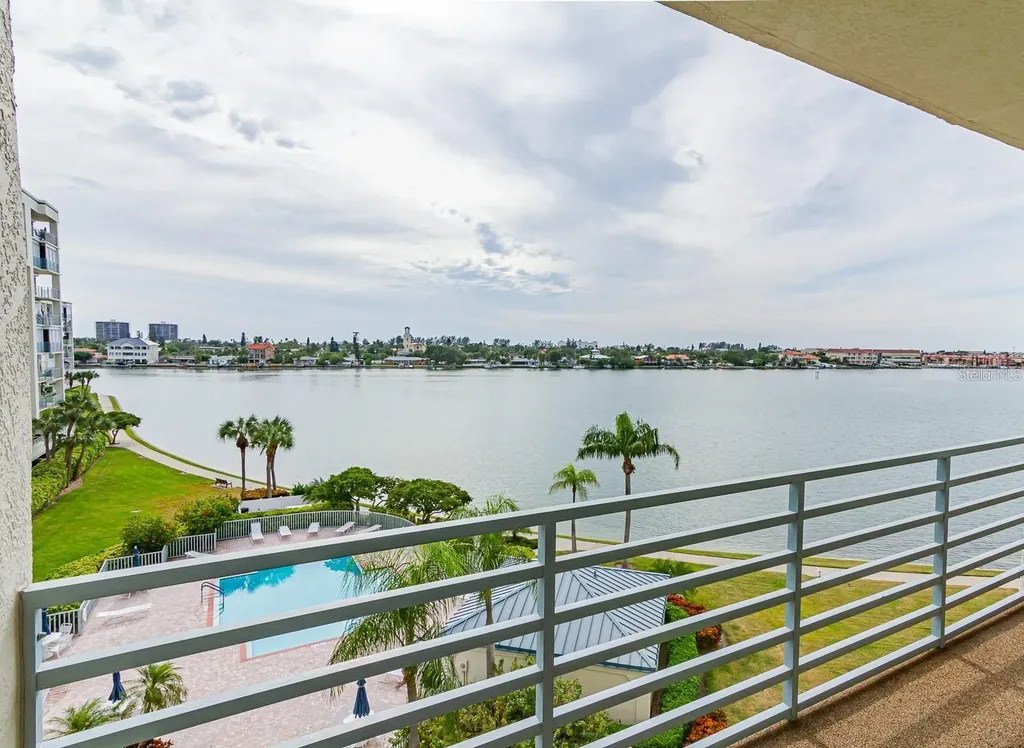 7974 Sailboat Key Boulevard S South Pasadena FL 33707