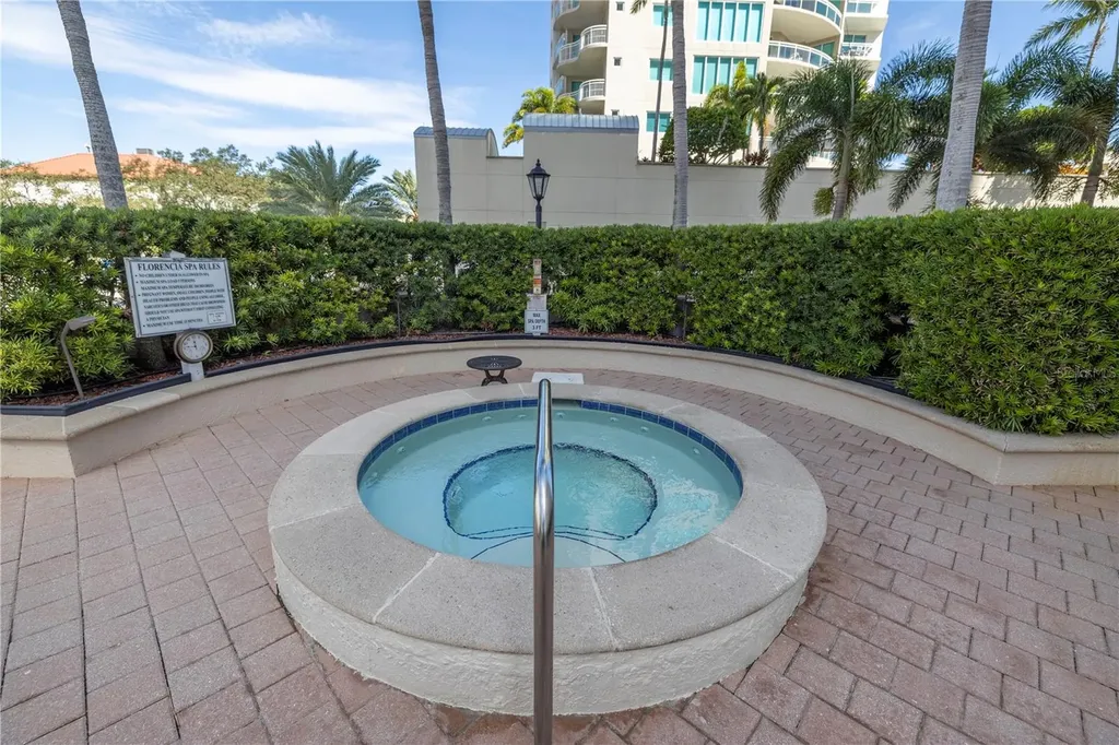 100 Beach Drive NE St Petersburg FL 33701