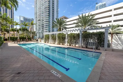 100 Beach Drive NE St Petersburg FL 33701