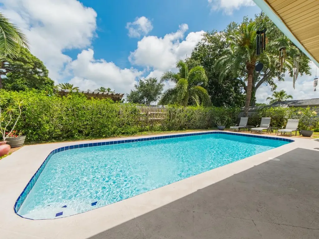12435 Monarch Circle Seminole FL 33772