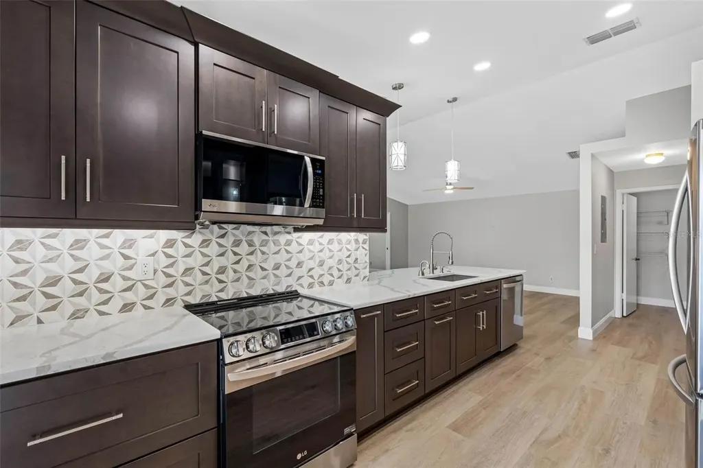 2022 Arbor Lane Clearwater FL 33763