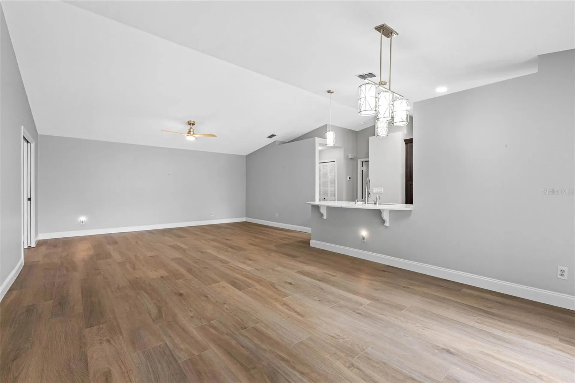 2022 Arbor Lane Clearwater FL 33763