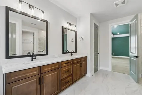 4718 W Kensington Circle Tampa FL 33629
