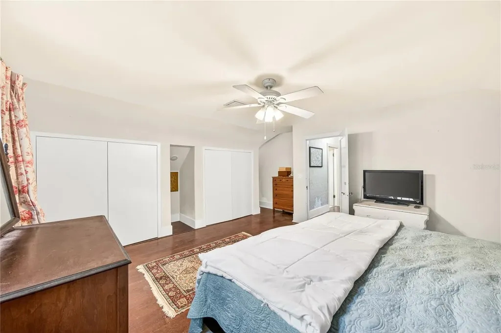 1216 Golden Lane Orlando FL 32804