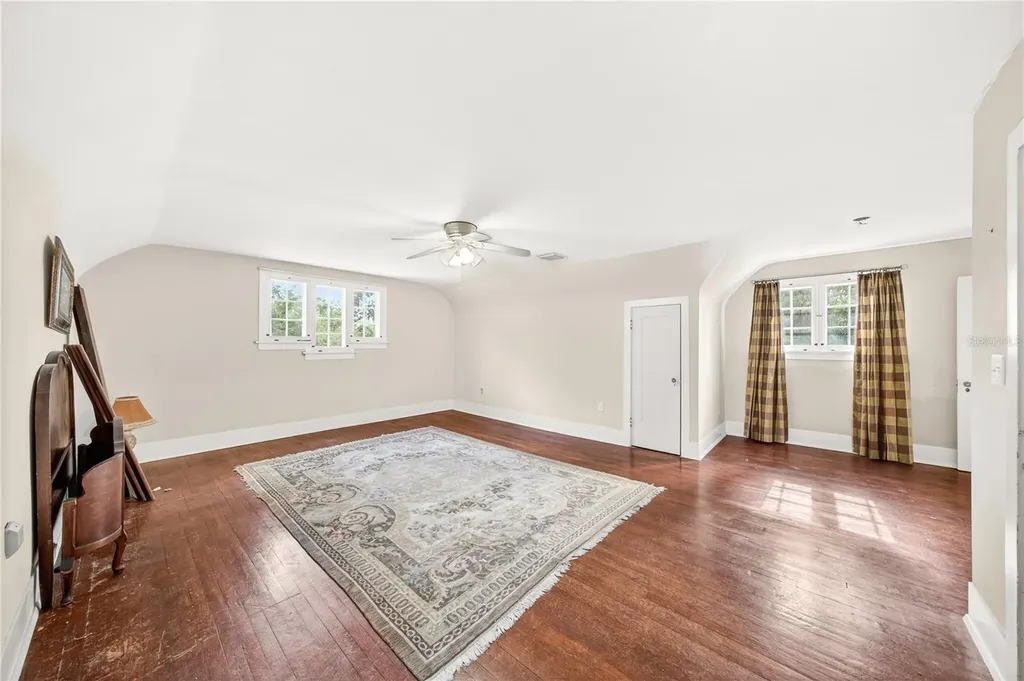 1216 Golden Lane Orlando FL 32804