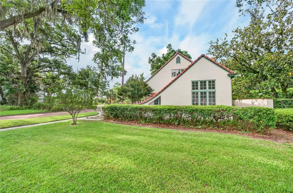 1216 Golden Lane Orlando FL 32804