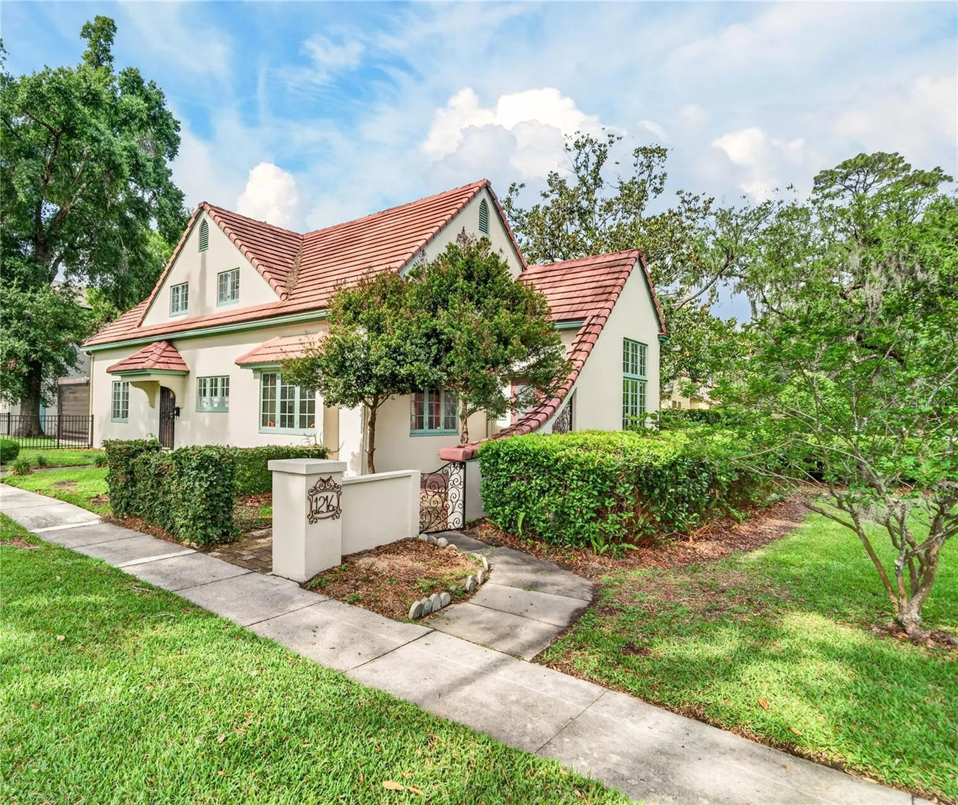 1216 Golden Lane Orlando FL 32804