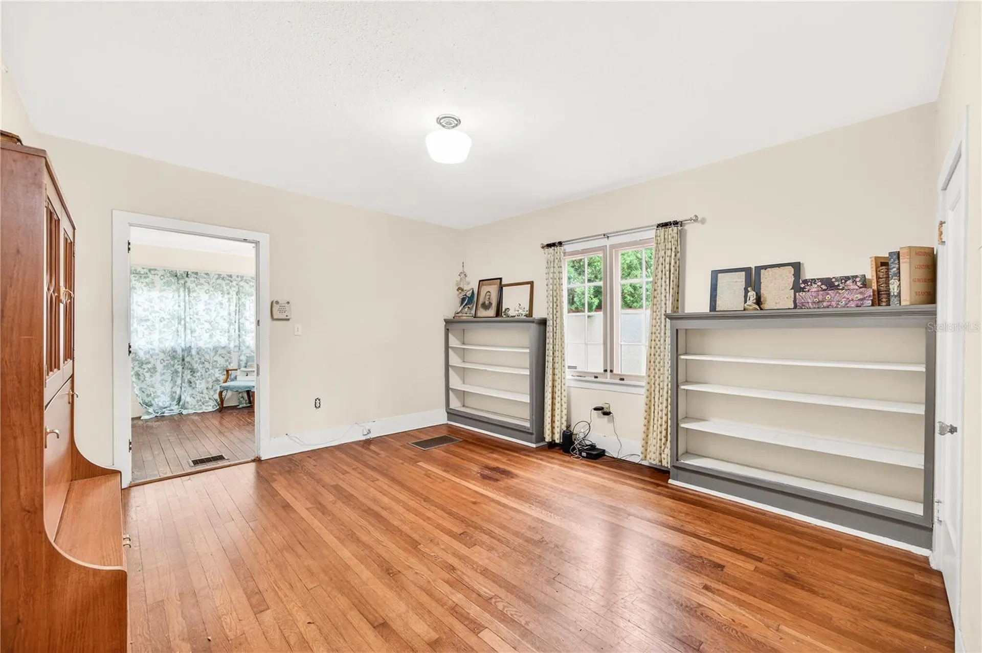 1216 Golden Lane Orlando FL 32804