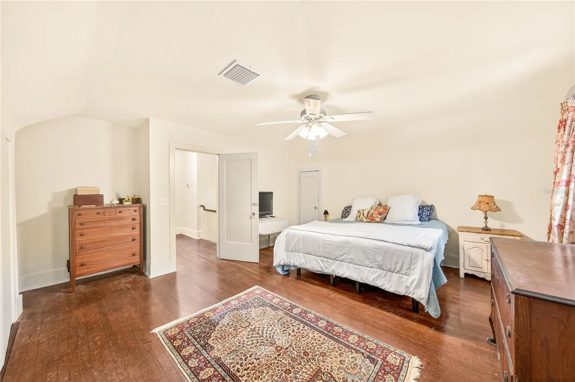 1216 Golden Lane Orlando FL 32804