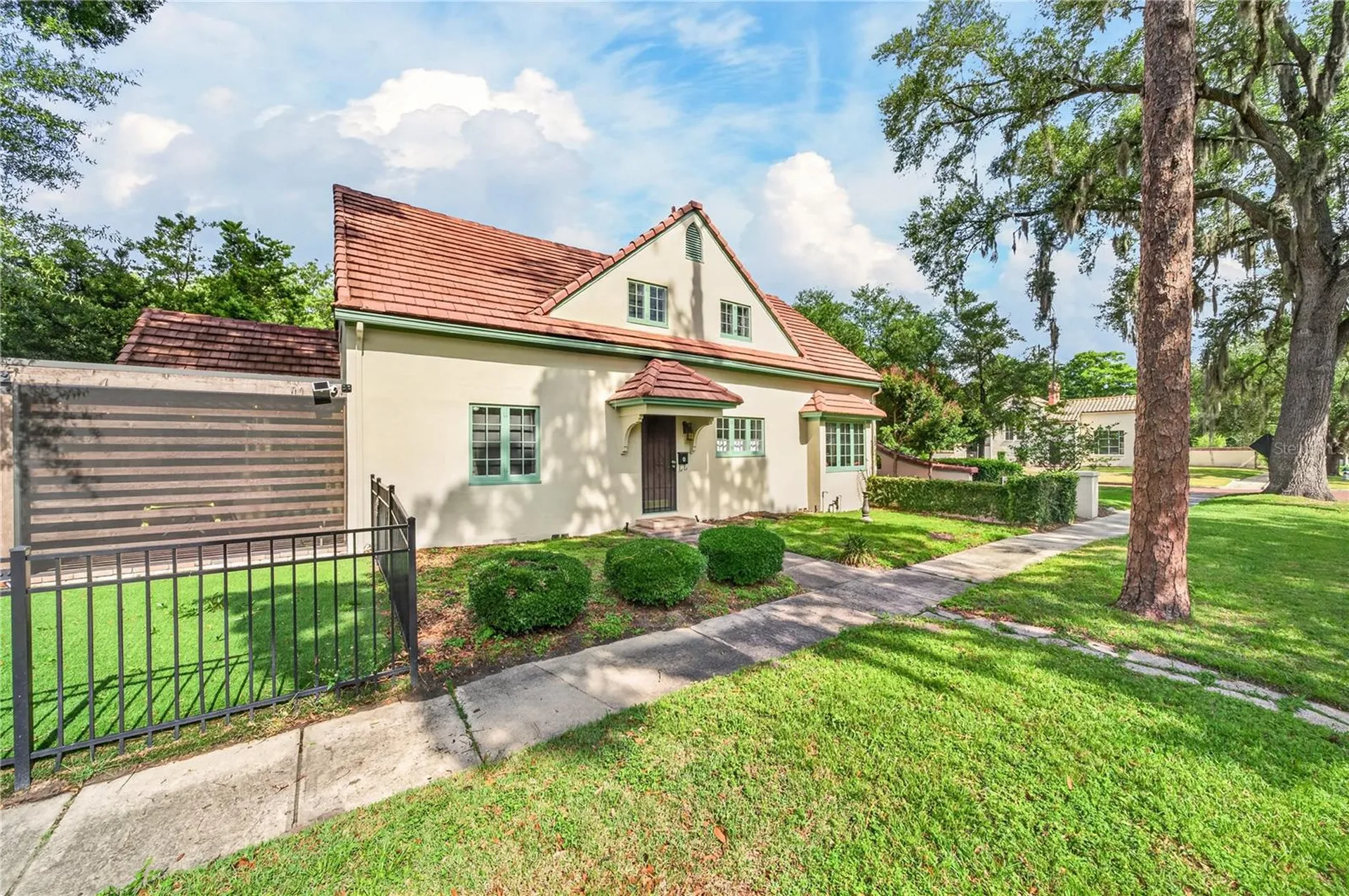 1216 Golden Lane Orlando FL 32804
