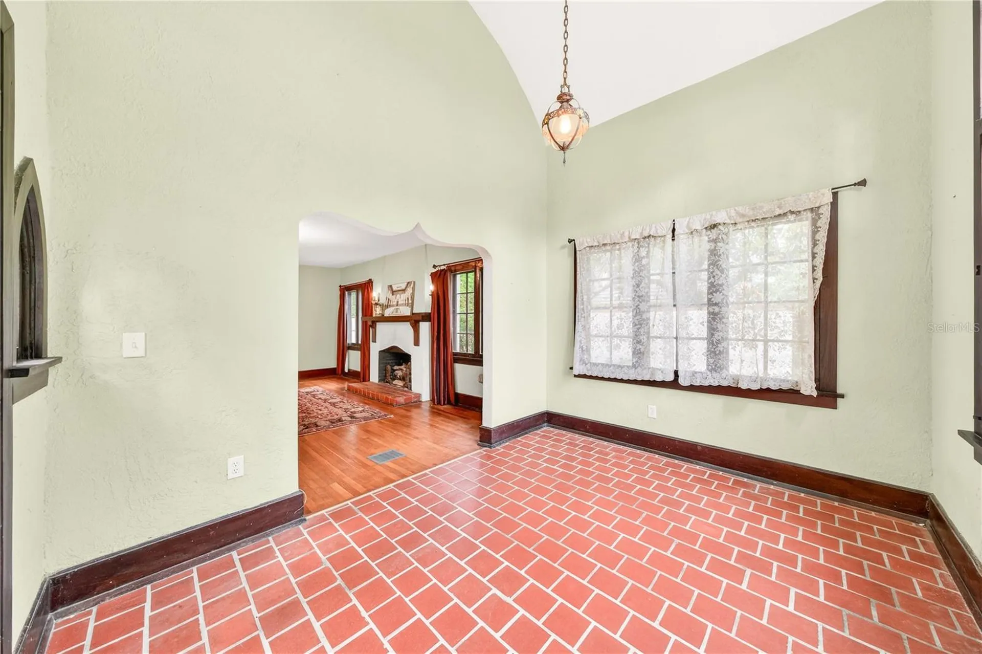 1216 Golden Lane Orlando FL 32804