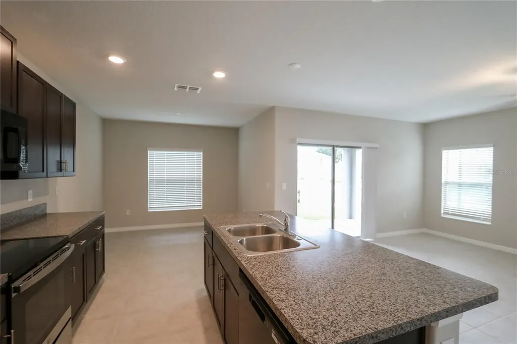 4714 Norman Oak Place Tampa FL 33619