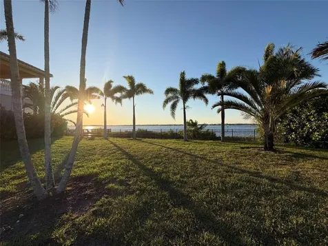 4223 Hawk Island Drive Bradenton FL 34208