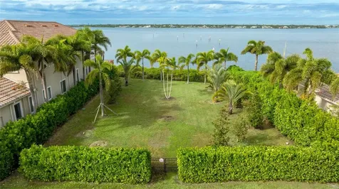 4223 Hawk Island Drive Bradenton FL 34208