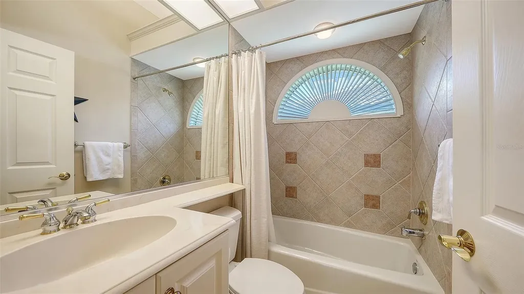 7507 Abbey Glen Bradenton FL 34202