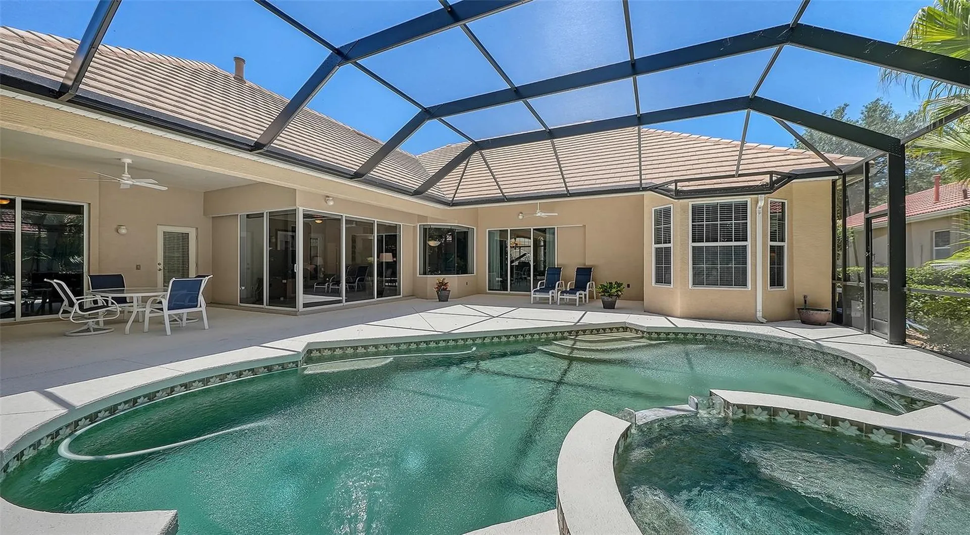 7507 Abbey Glen Bradenton FL 34202