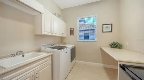 7507 Abbey Glen Bradenton FL 34202