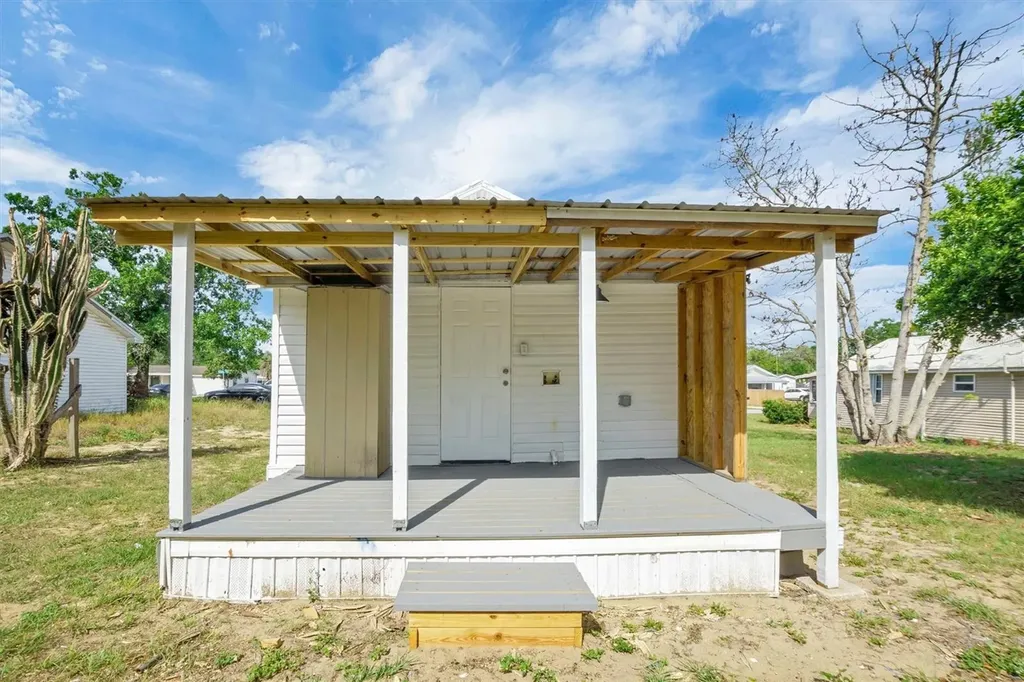 209 Piney Avenue Lake Wales FL 33898