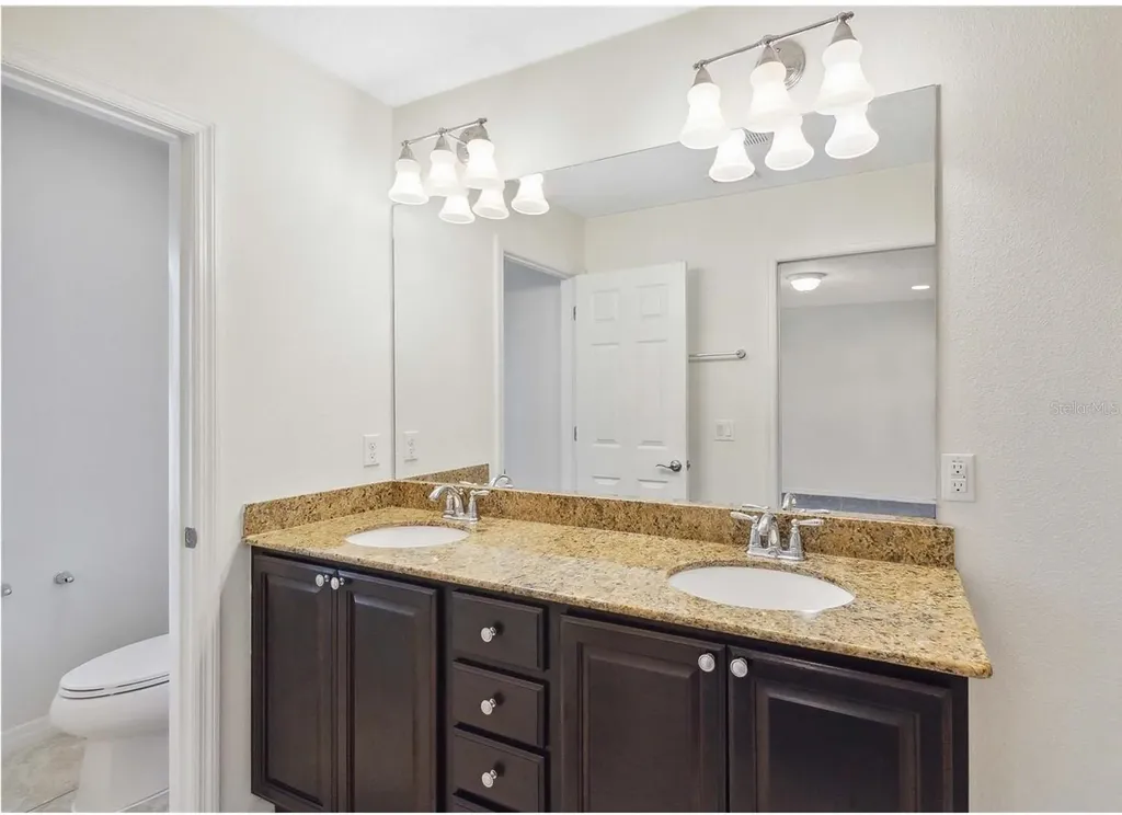 12074 Ginkgo Drive Orlando FL 32827