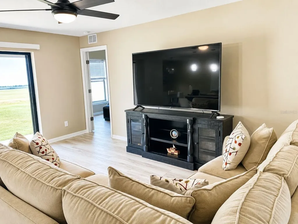 1604 Ellington Drive Dundee FL 33838