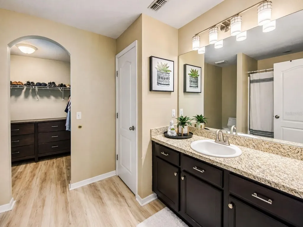 1604 Ellington Drive Dundee FL 33838