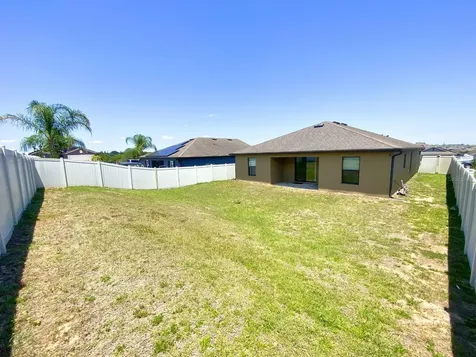 1604 Ellington Drive Dundee FL 33838