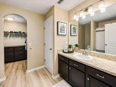 1604 Ellington Drive Dundee FL 33838