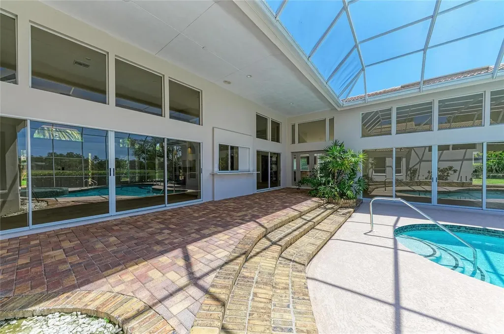 4268 Las Palmas Way Sarasota FL 34238