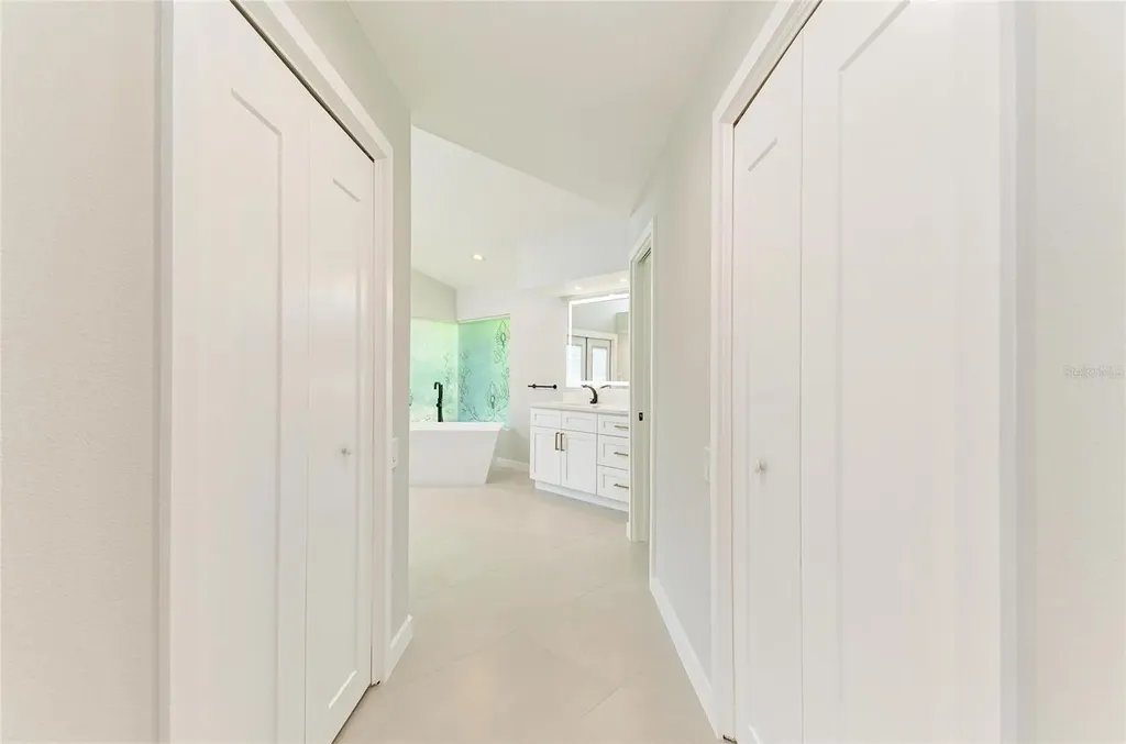 4268 Las Palmas Way Sarasota FL 34238