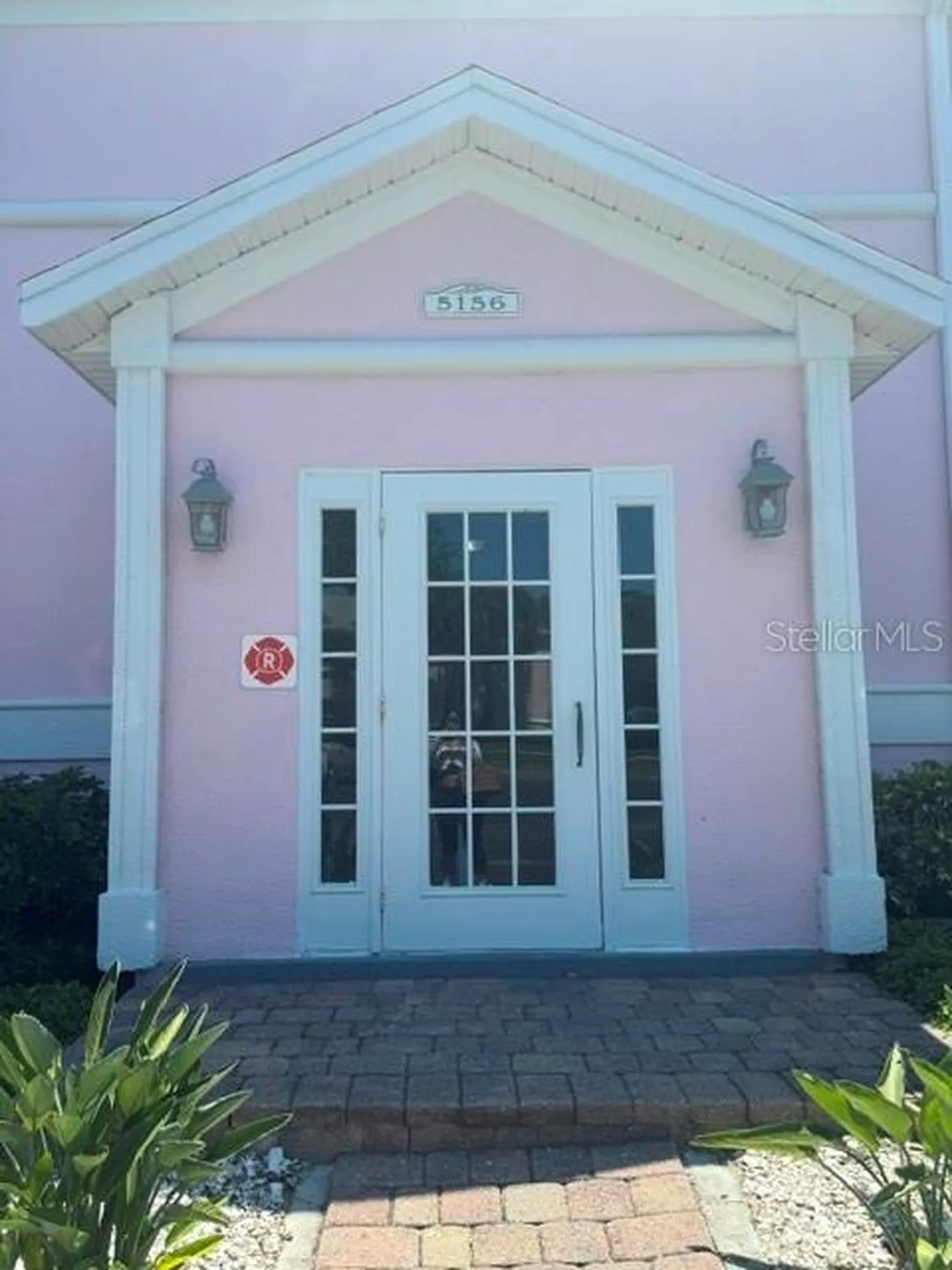 5156 Beach Drive SE St Petersburg FL 33705