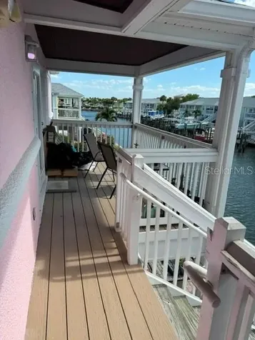 5156 Beach Drive SE St Petersburg FL 33705
