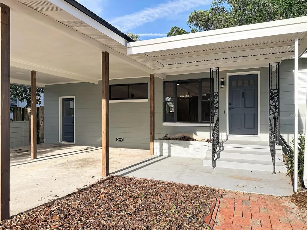 2105 Shaffer Place Orlando FL 32806