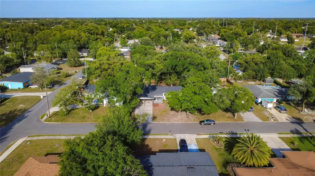 2105 Shaffer Place Orlando FL 32806