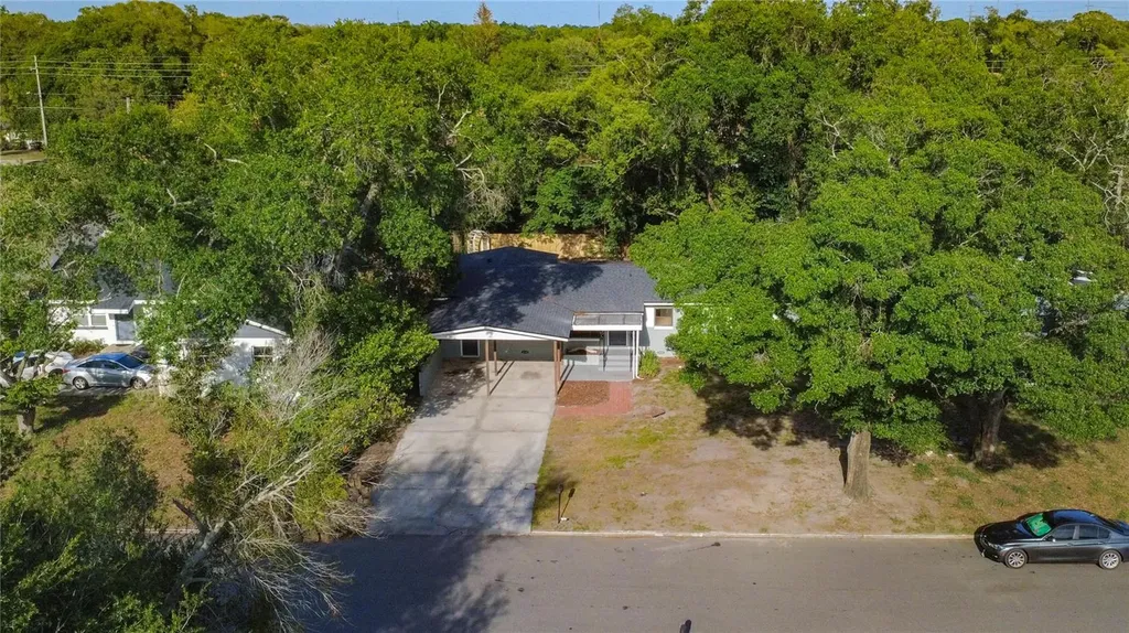 2105 Shaffer Place Orlando FL 32806