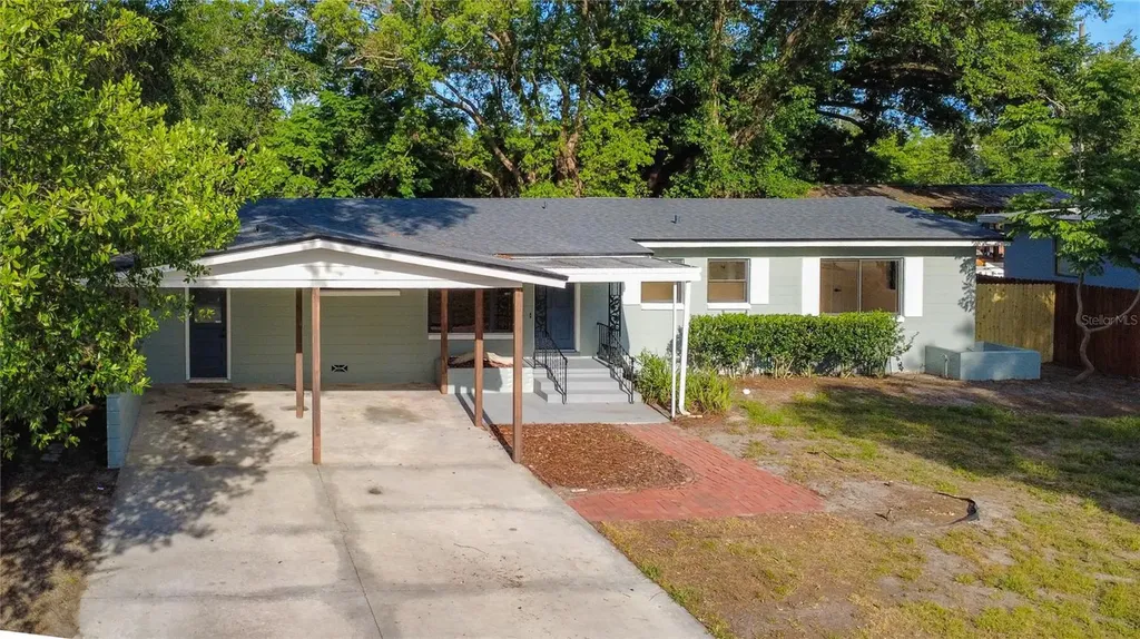 2105 Shaffer Place Orlando FL 32806