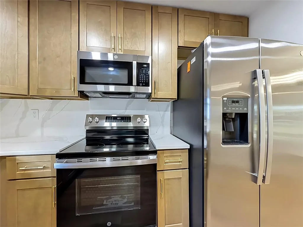 2105 Shaffer Place Orlando FL 32806