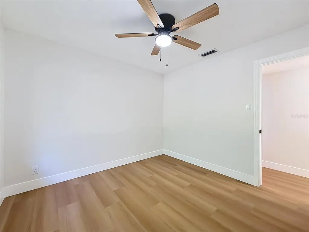 2105 Shaffer Place Orlando FL 32806
