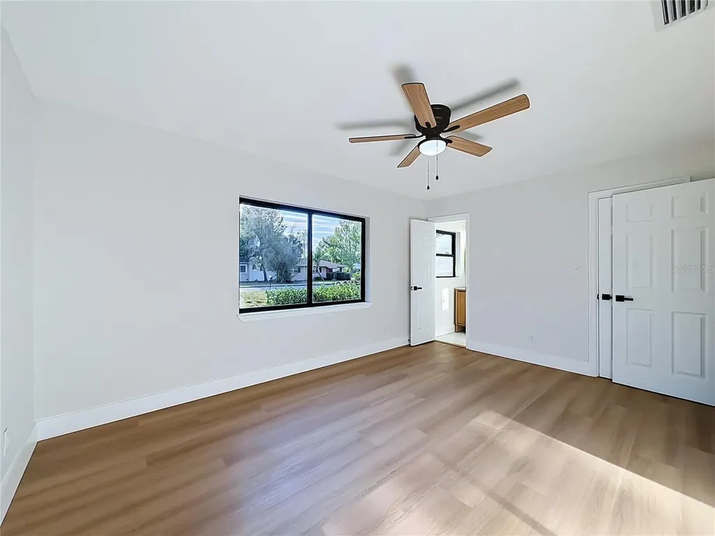 2105 Shaffer Place Orlando FL 32806