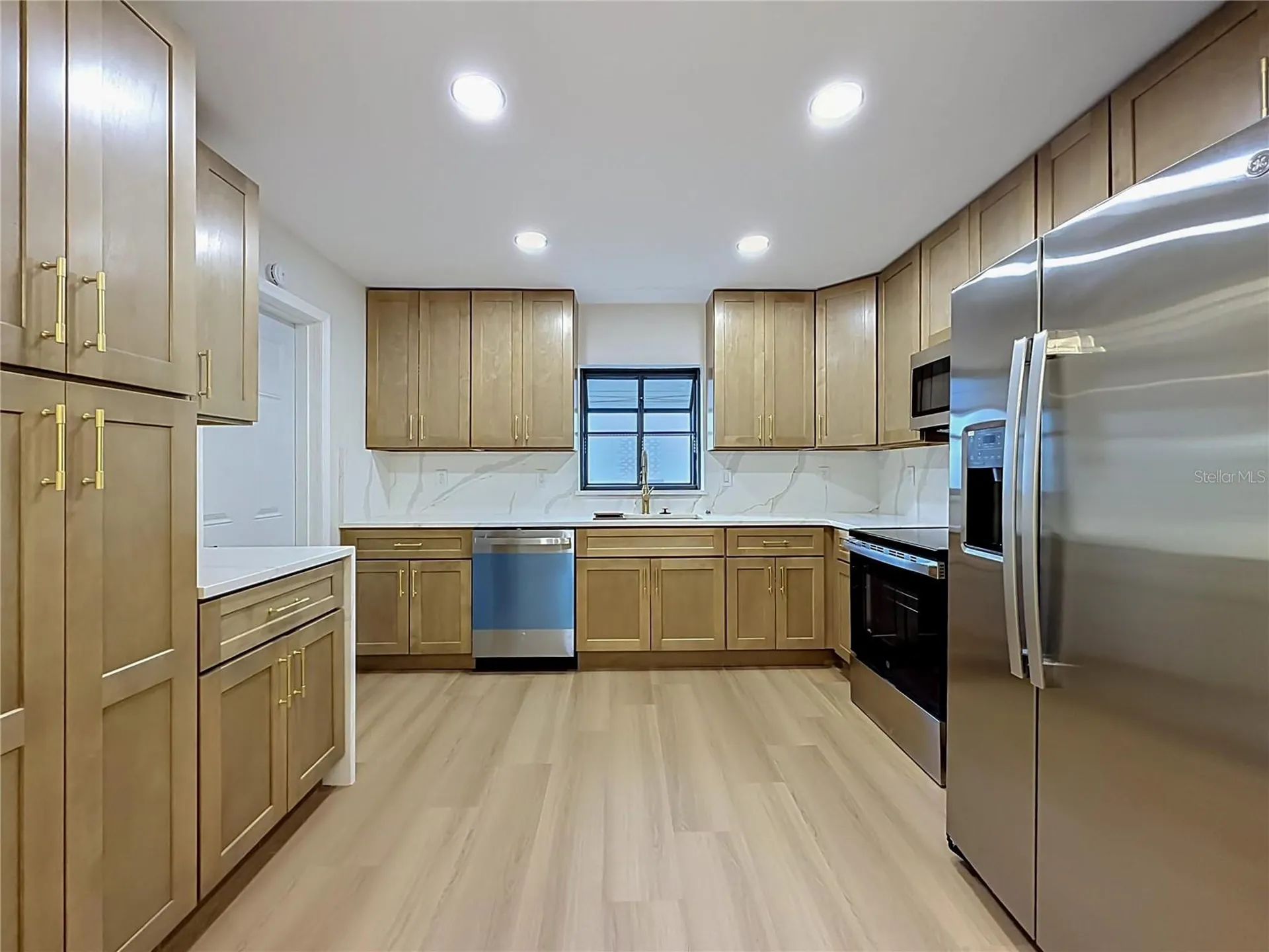 2105 Shaffer Place Orlando FL 32806