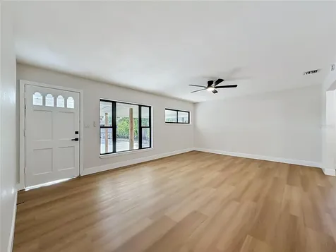 2105 Shaffer Place Orlando FL 32806