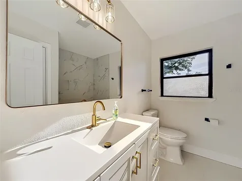 2105 Shaffer Place Orlando FL 32806